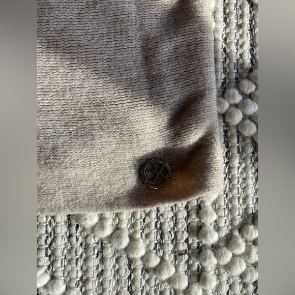 🌿Calvin Klein Infinity Scarf - Picture 4 of 5